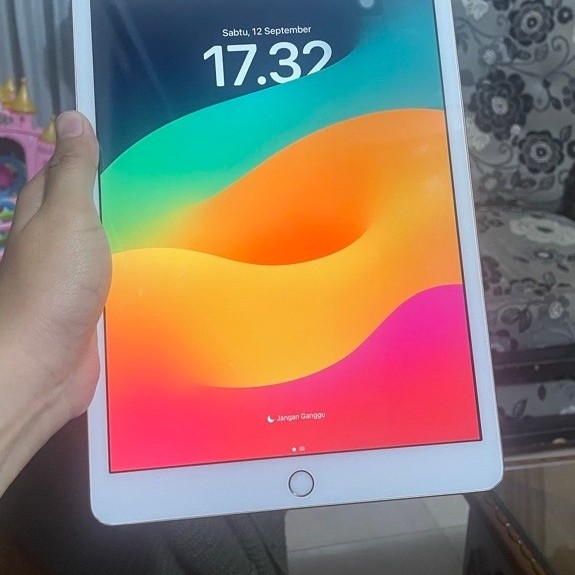 Ipad Gen 8 Second 32 GB Gold