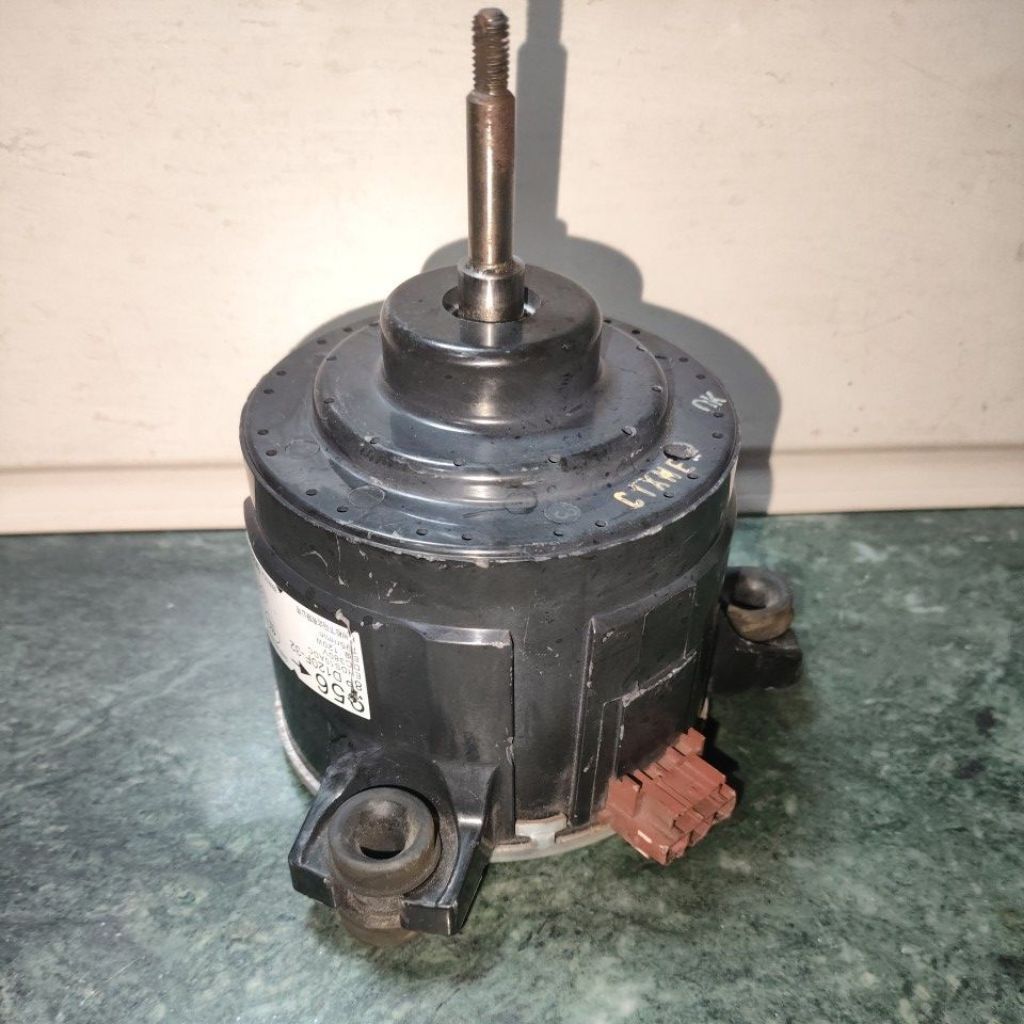 Dinamo motor ac Cassette Daikin Motor fan AC Daikin AC Cassette