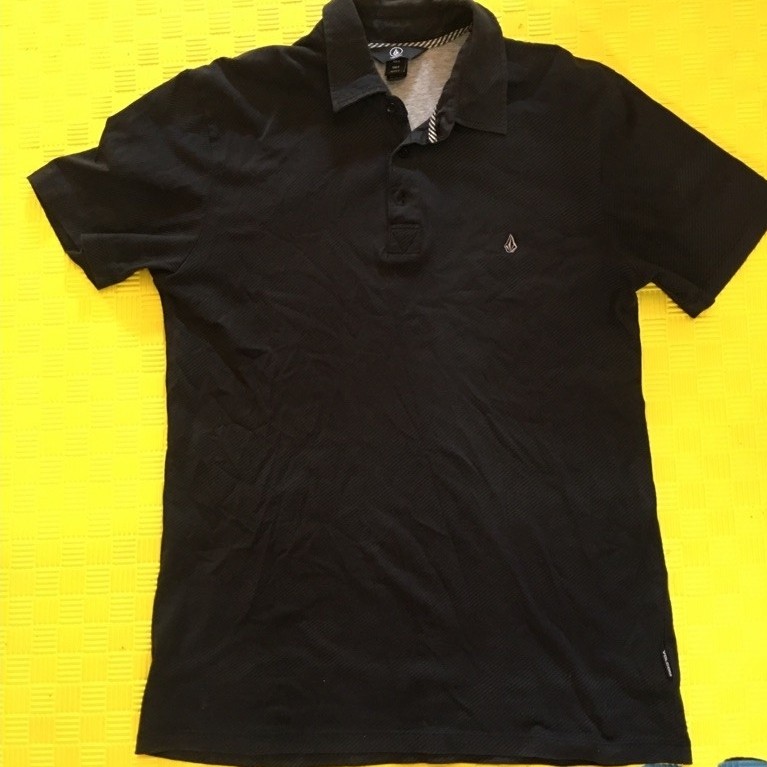 Kaos volcom original bekas