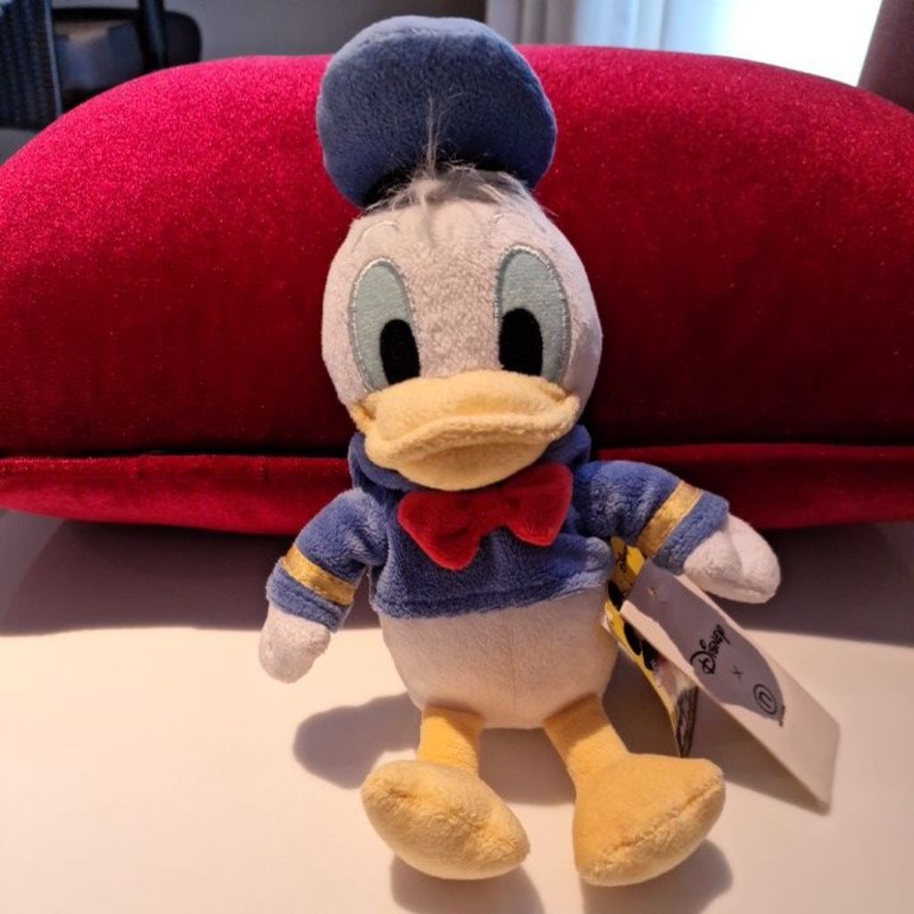 boneka donald duck bebek disney nevada