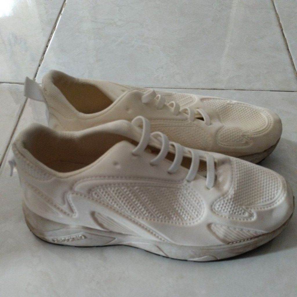 sepatu preloved larocking size 41