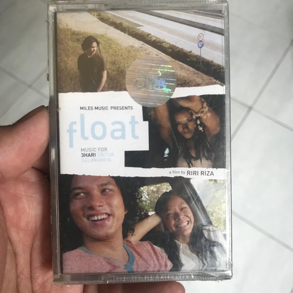 kaset pita float - ost 3 hari untuk selamanya