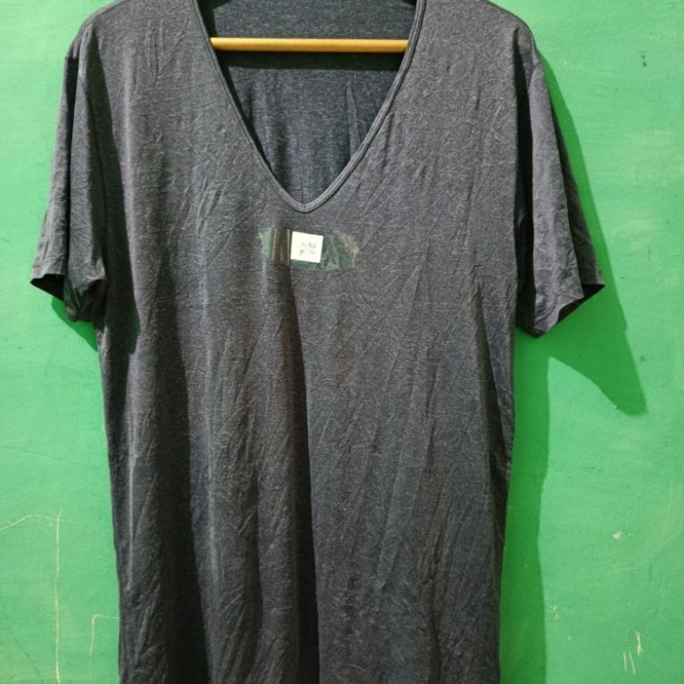 Kaos Uniqlo Airism warna Denim Original V Neck