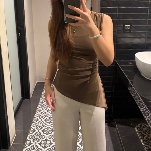 [PRELOVED] Asymmetric Top Eleven Basic