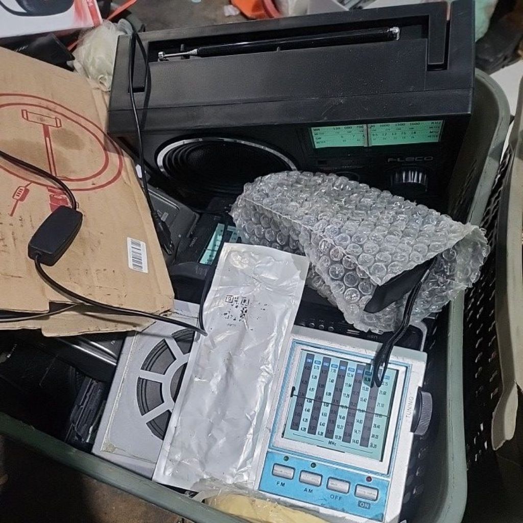 radio speaker gambling
