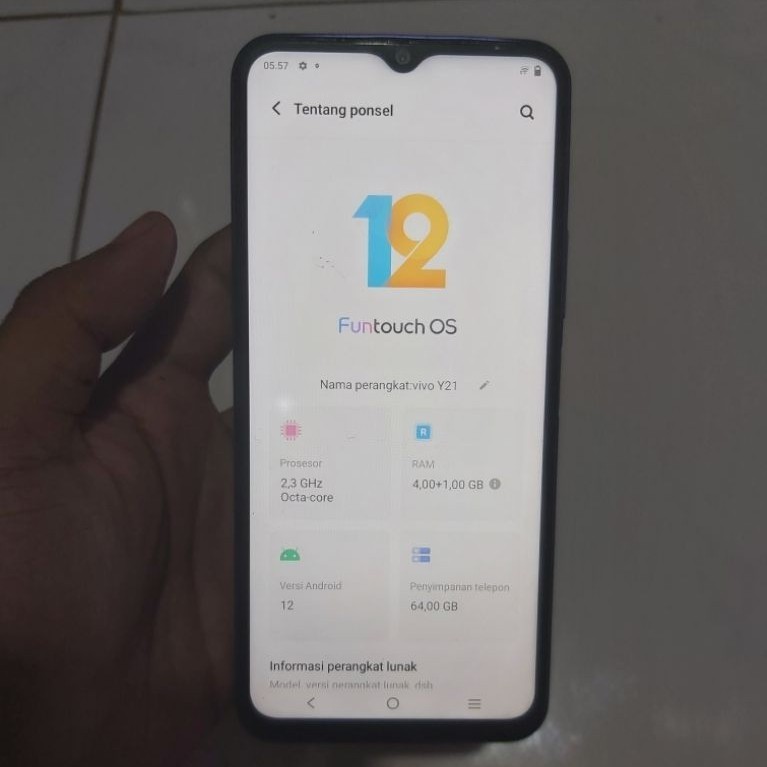 HP Vivo Y21 dengan Funtouch OS 12 RAM 4GB ROM 64GB