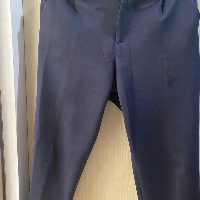 Preloved Celana Scuba