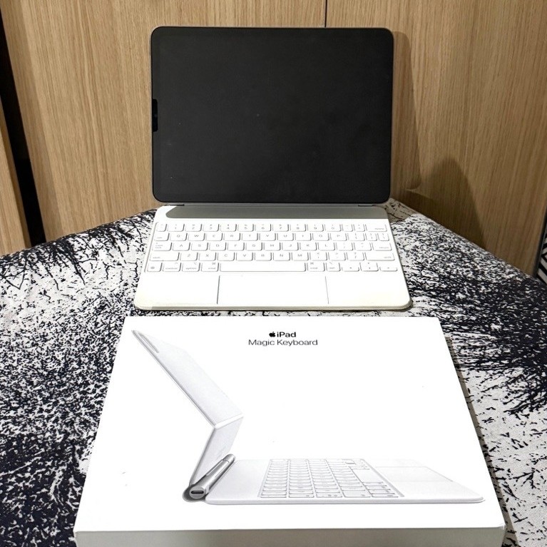 Apple iPad Magic Keyboard (11 inch)