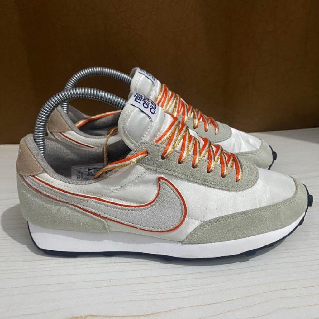 Sepatu second-PROVED Nik3 Daybreak Sail Rush Orange Size UK 4,5 / 38