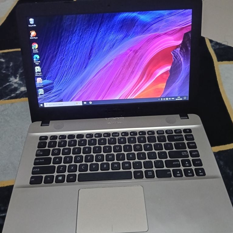 Laptop Asus X441U Core i3 Ram 4GB