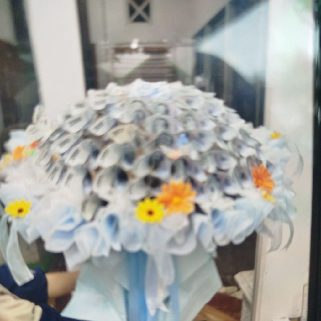 BUCKET UANG 50 Lembar Money Bouquet Round Desain Bunga Warna Kertas Bunga