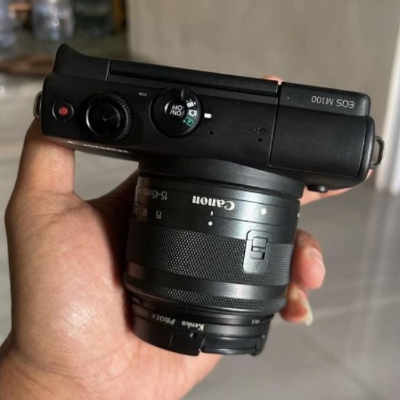 Canon m100