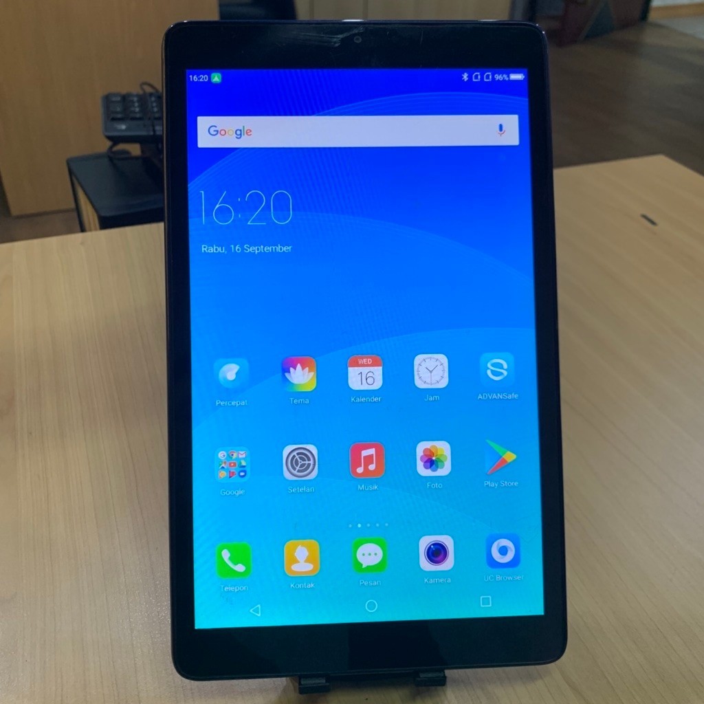(Bekas minus touchscreen ) Tablet Advan i10 2/16