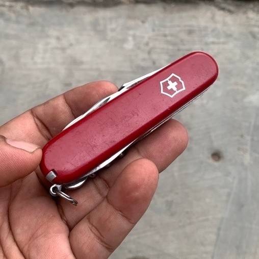 Pisau Victorinox multifungsi original
