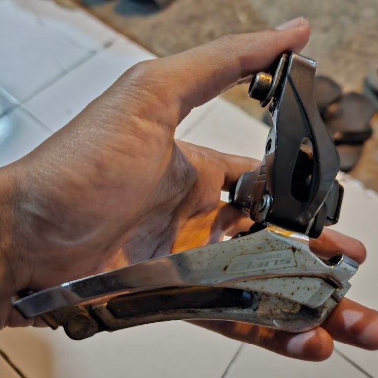 Front Derailleur (FD) Shimano Claris 2 Speed