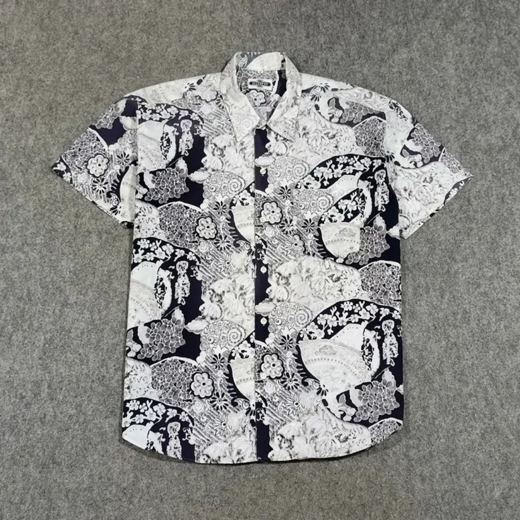 kemeja motif abstrak pria lengan pendek ALLENPOP size L second