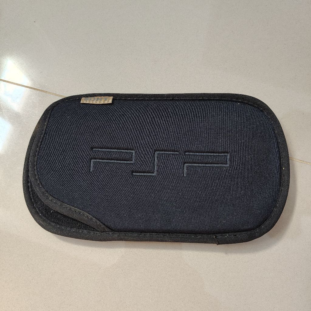 Sony PlayStation Portable PSP Official Pouch ( For PSP Fat)