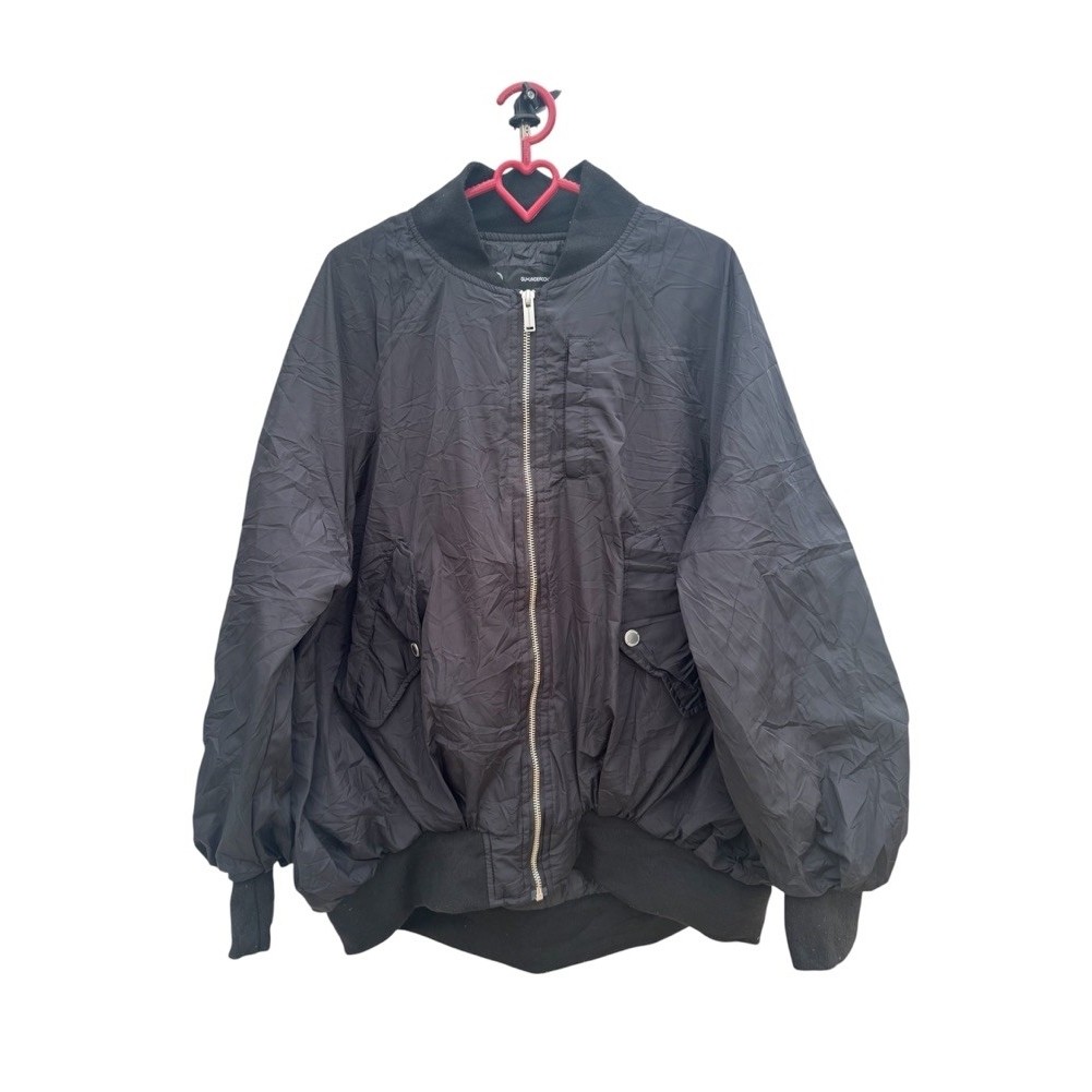 GU x undercover bomber