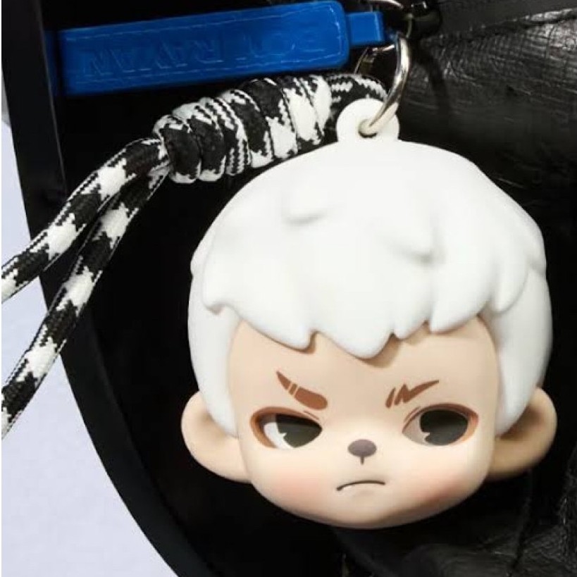 Rayan Kuji earphone keychain bag