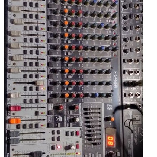 Audio mixer Behringer Xenix X1832Usb (second)