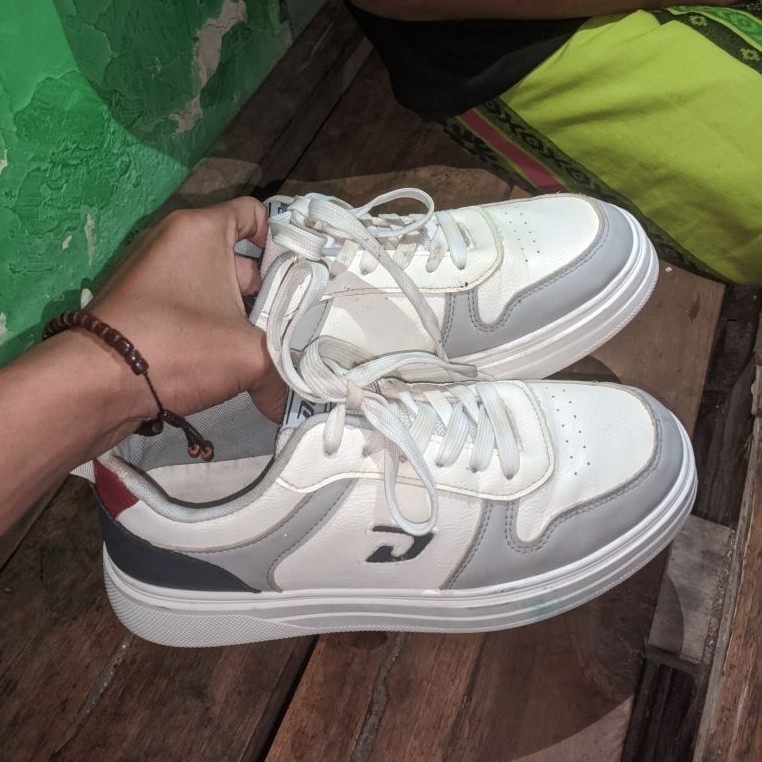 sepatu second 41