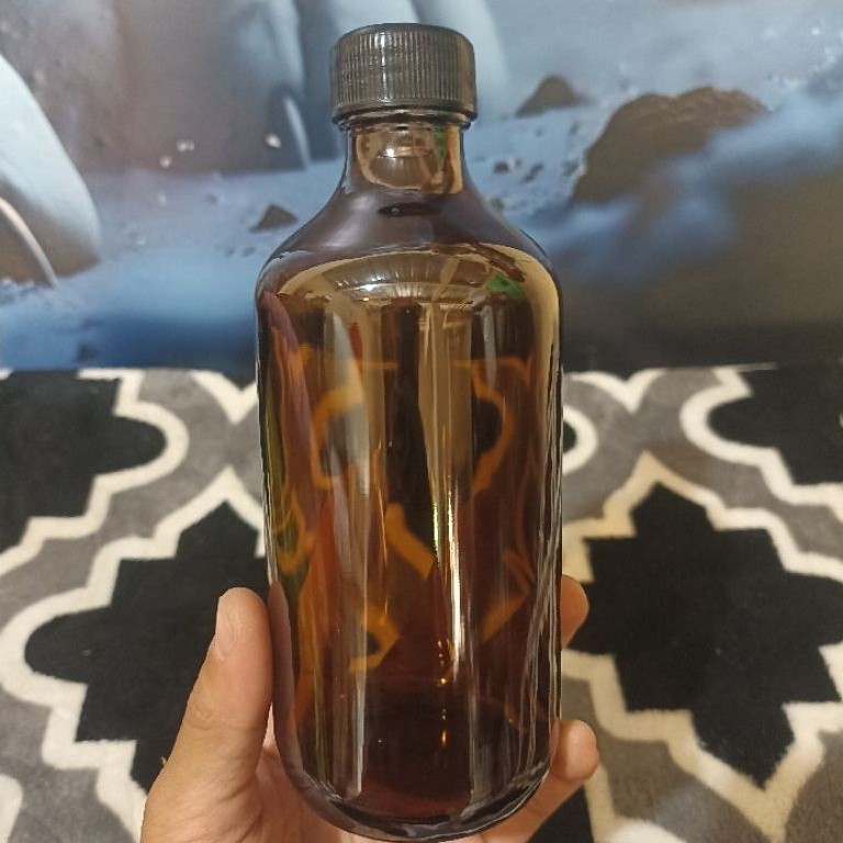 Botol Kaca Tonikum 300 ml Tutup Ulir Plastik