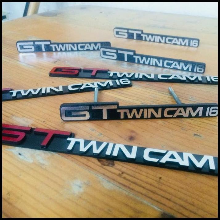 DISKON EMBLEM GRILL GT TWINCAM 16 