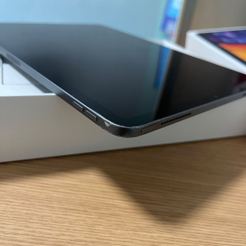 APPLE IPAD PRO 11 INCH WIFI 256GB SECOND IBOX NORMAL BANYAK DENT