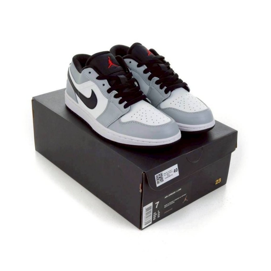 Air Jordan 1 Low Smoke Grey