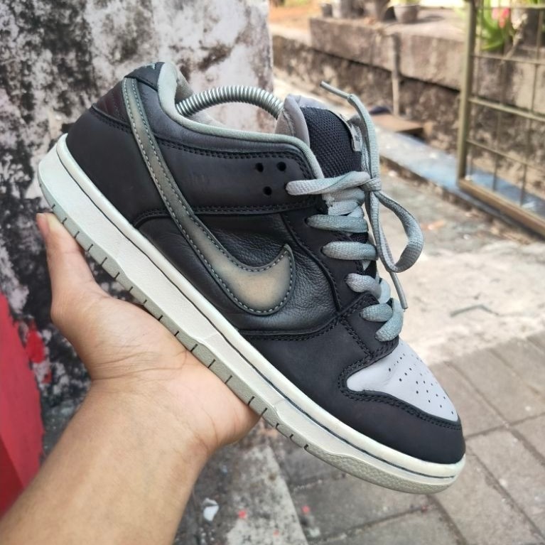 sepatu second sb dunk shadow