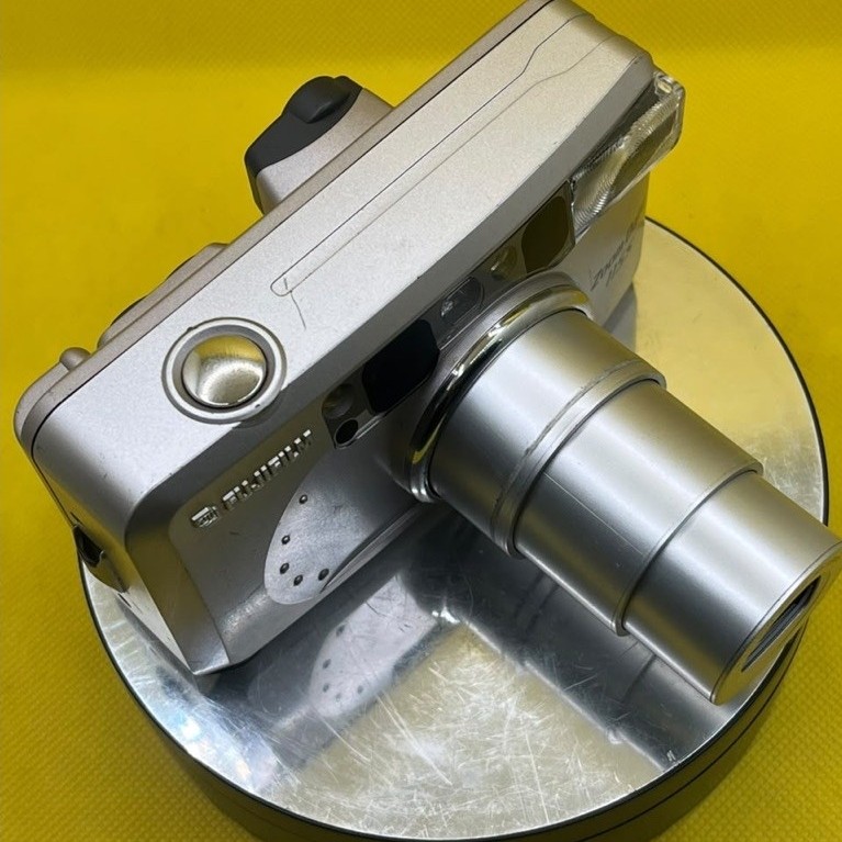 Fujifilm Zoom Date 115s - kamera analog