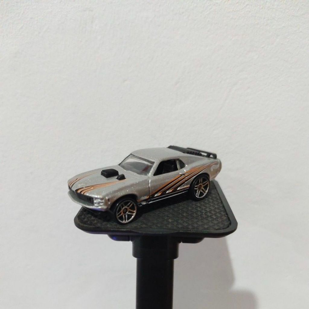 HotWheels Mustang Mach 1 Silver Loose