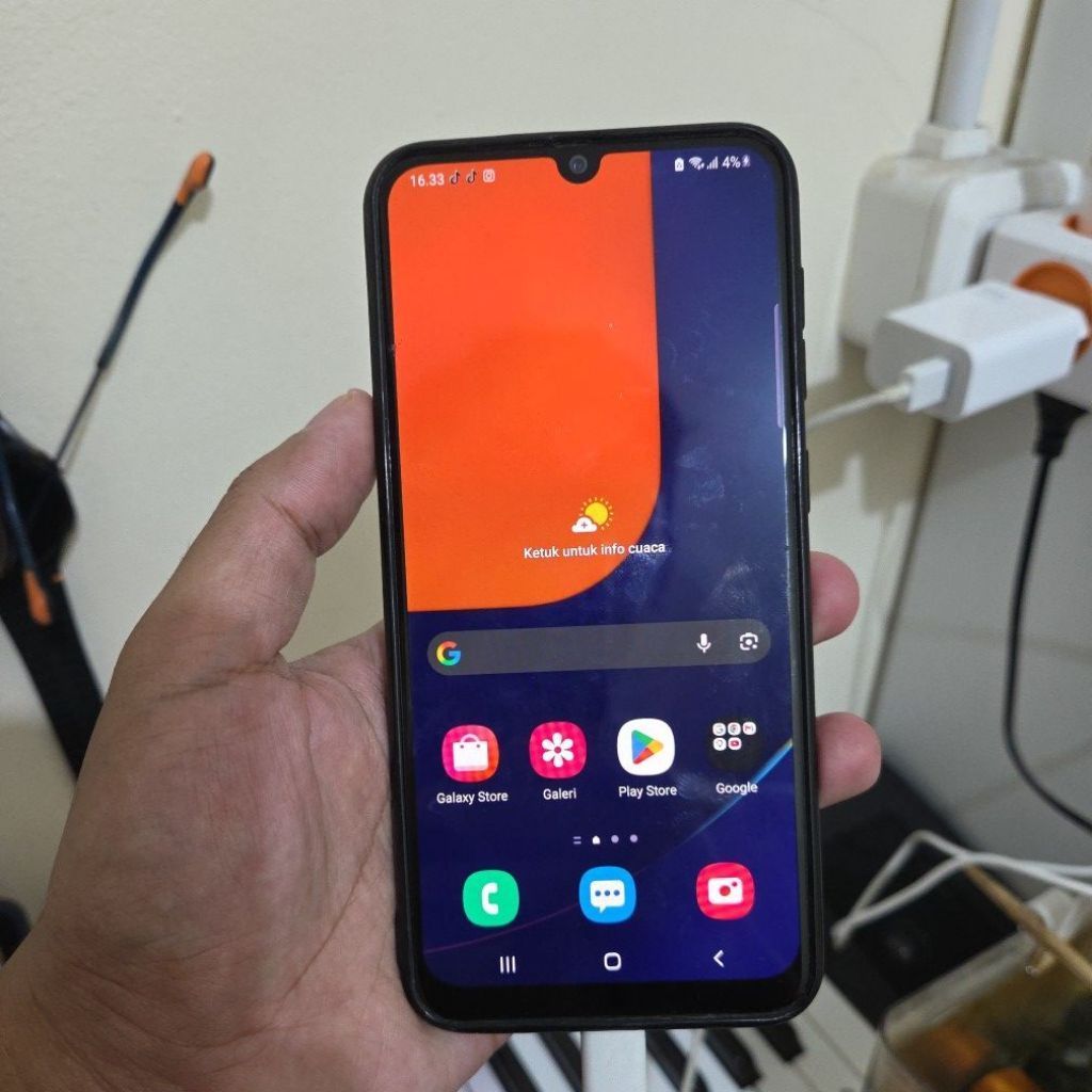 Samsung A50s 6GB/128 GB (Second) Negotiable