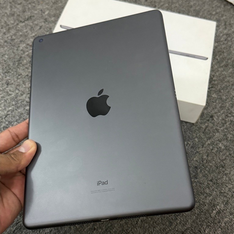 Ipad 7 WiFi 128gb Space Grey iOs 18 Fullset Normal Jual Murah Banjarmasin