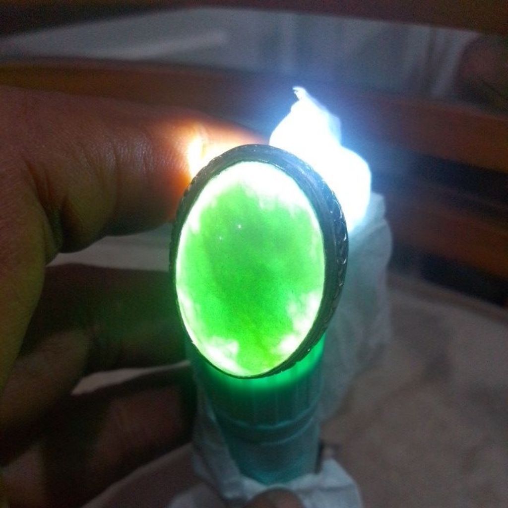 Natural Batu Giok Nabire Papua Light Green