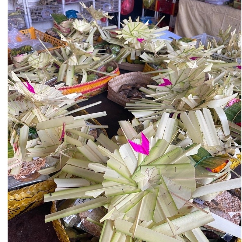sampyan ayaban tumpeng lima freshhh Bali