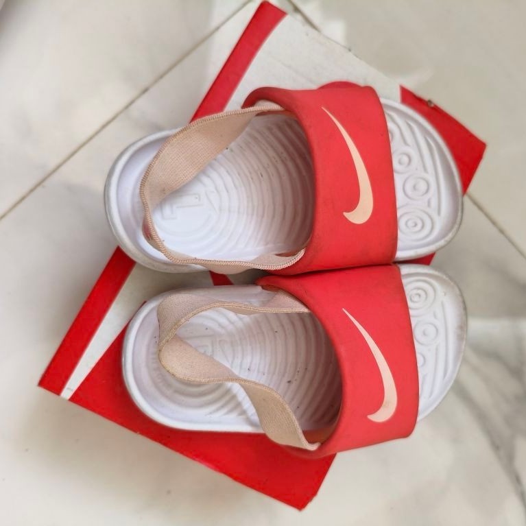 PRELOVED Sandal anak Nike
