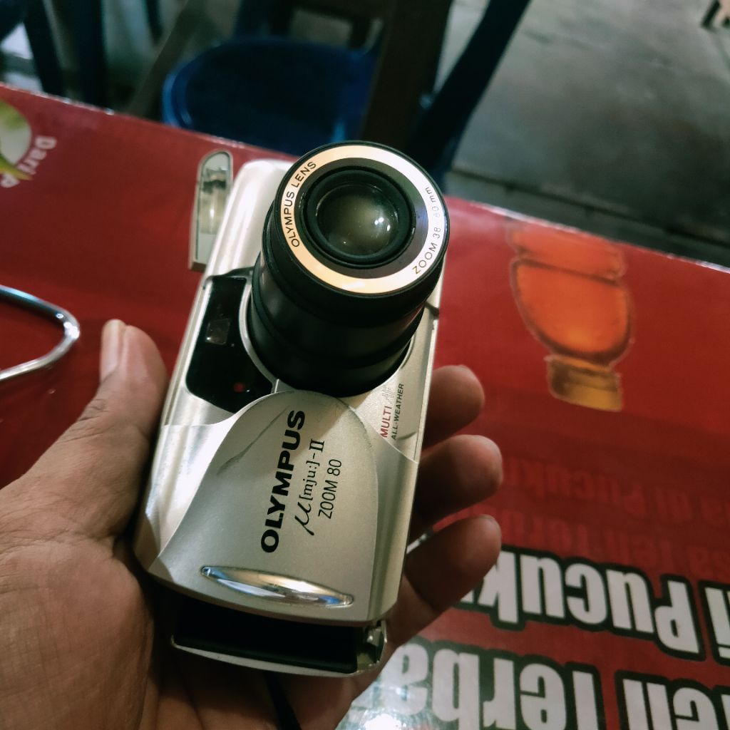 Olympus mju  Olympus [mju:]-II Zoom 80