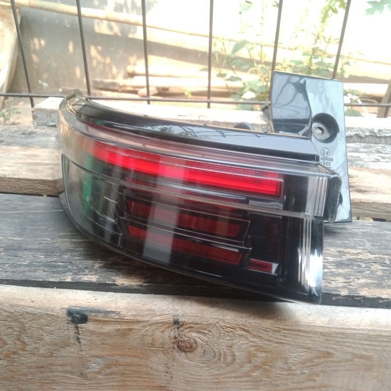 stoplamp belakang grand vitara 2023