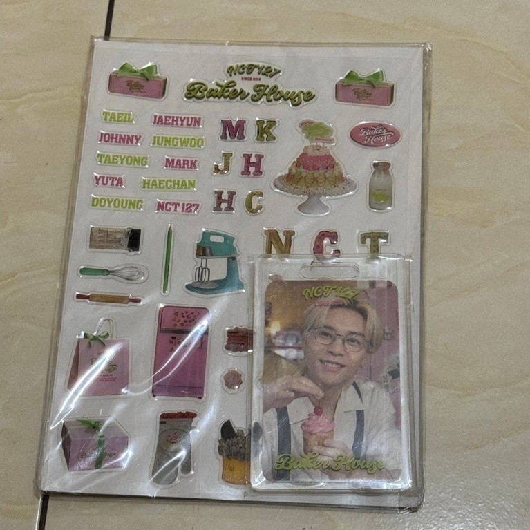 Stiker Kado NCT 127 Baker House Set Nama Anggota dan Motif Kue