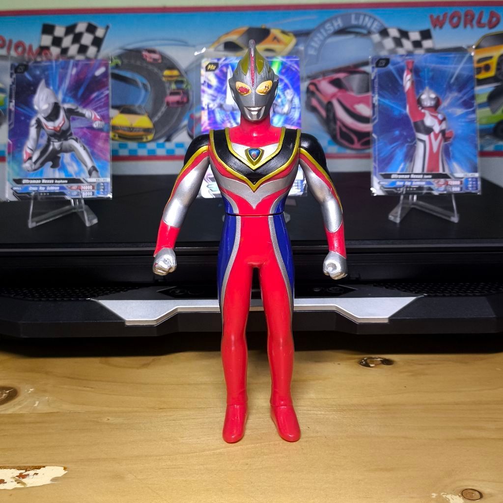 UHS Sofubi Ultraman Gaia 1998 - Sofubi Ultraman Gaia