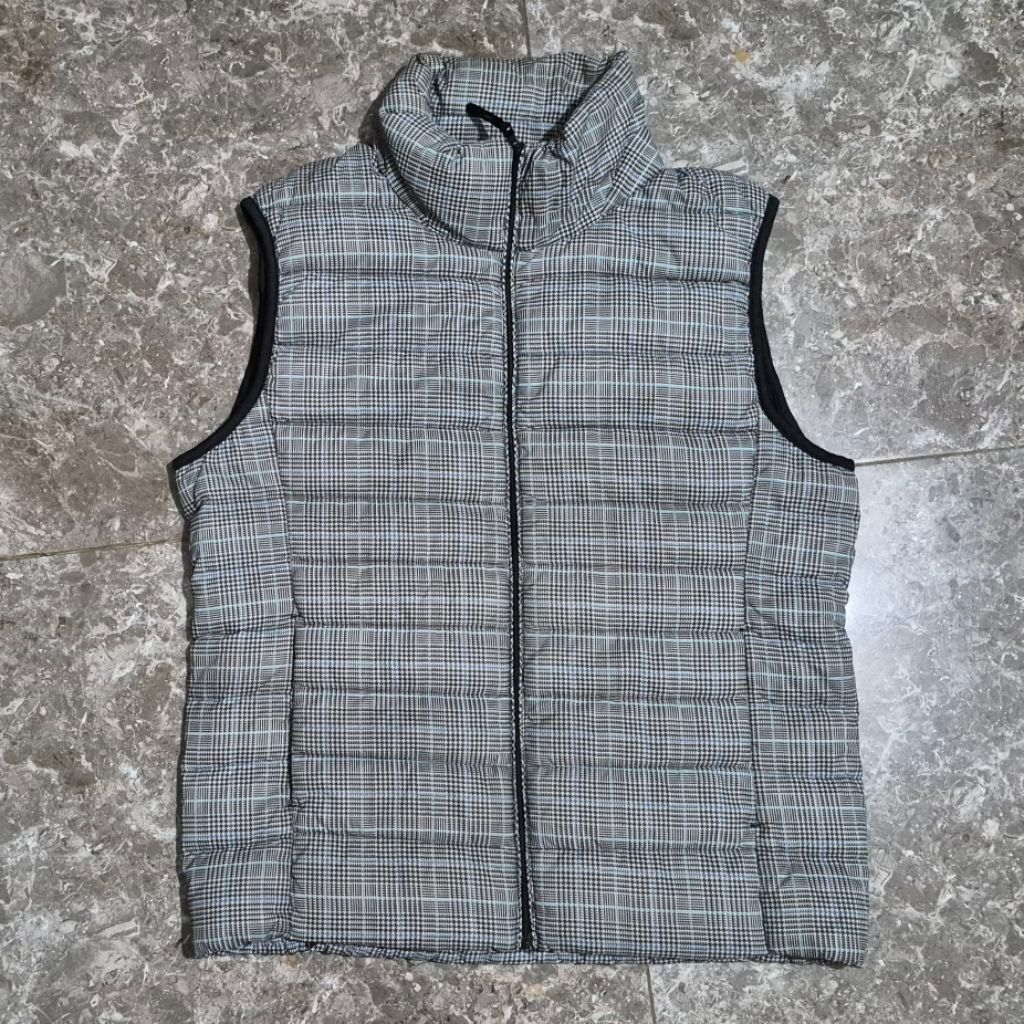 ROMPI BULU ANGSA ULTRALIGHT UNIQLO
