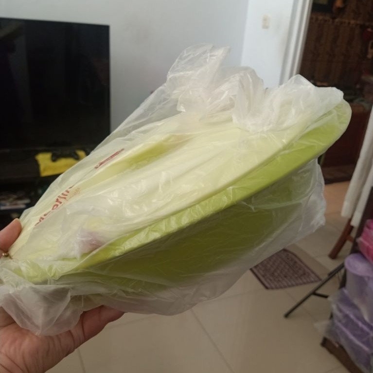 Tempat Nasi/Sayur Blossom Tupperware Baru