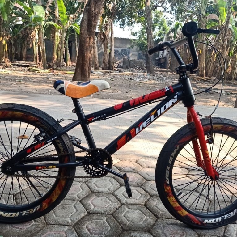SEPEDA BMX UKURAN 20  BEKAS