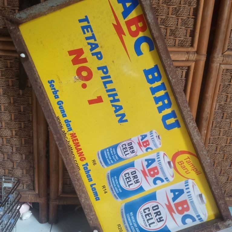 iklan jadul seng/enamel baterai abc