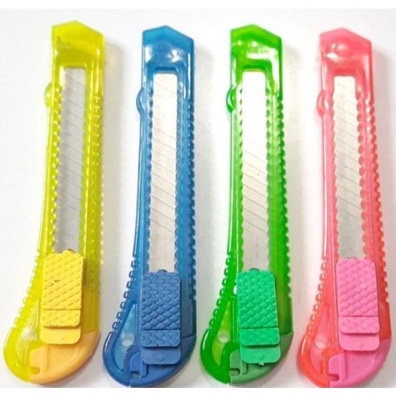 

Discount Pisau Cutter Besar Bening Isi 12 Pcs Discount