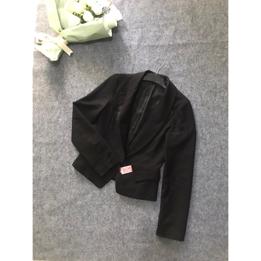blazer crop hitam