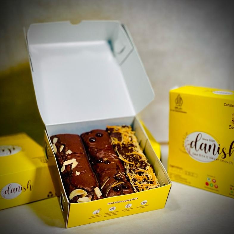 

Danish Mini Fudgy Brownies Panggang 10X10Cm (9 Potong) Nyoklat Banget By Danishdapurcake