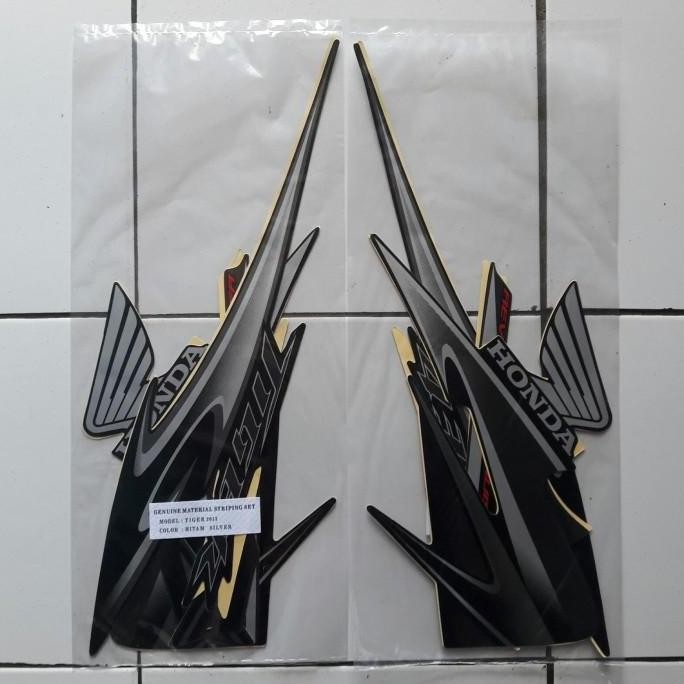 Ready  sticker motor tiger revo 2013 hitam-silver