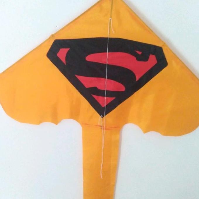 layangan pantai / layang layang kain motif lambang superman bukan layangan hantu atau layangan naga 
